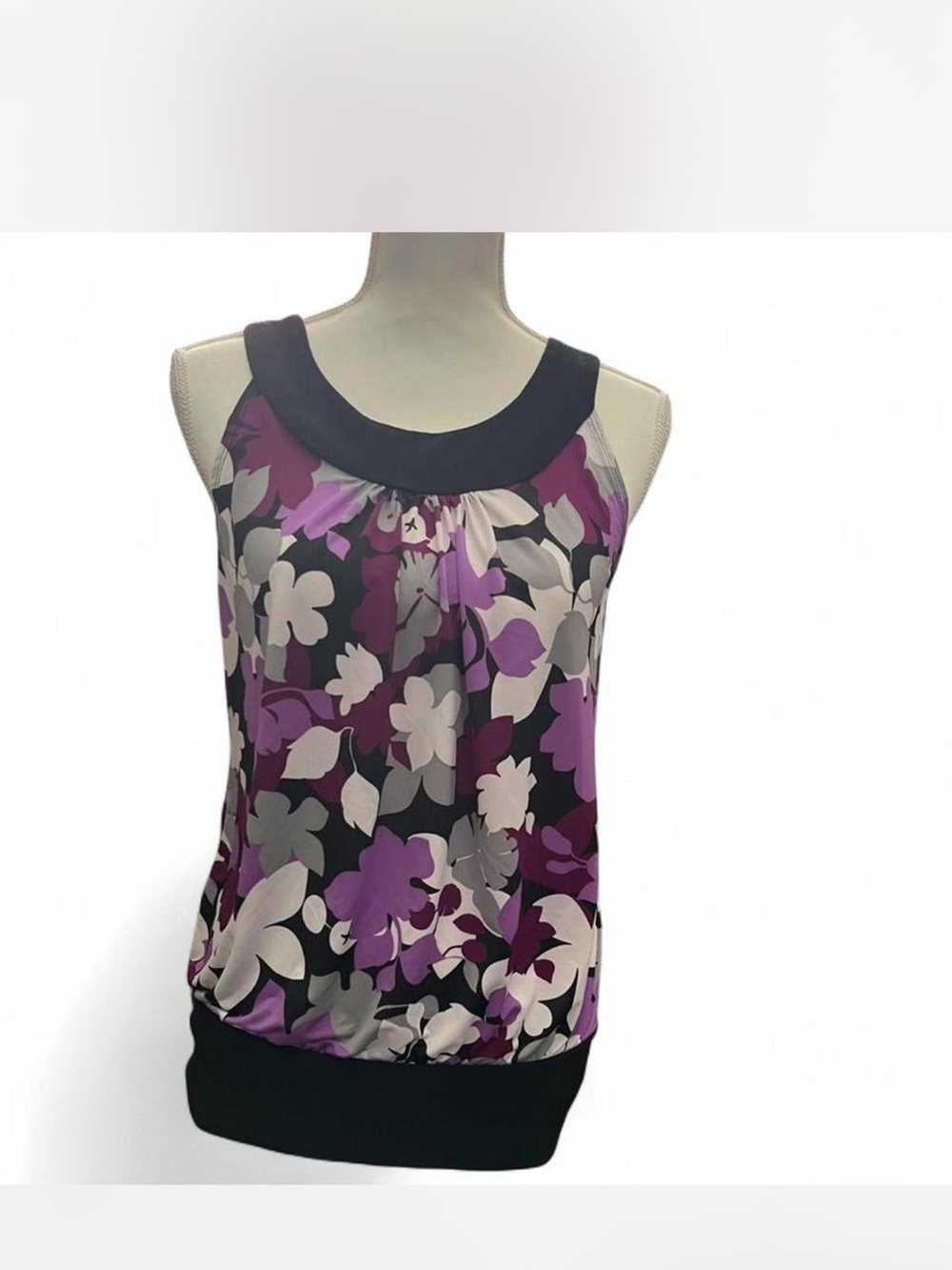 Maurices Floral Sleeveless Scoop Neck Blouse in Purple, Black and Gray